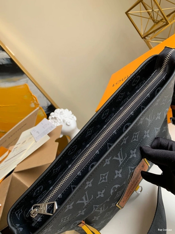 Rep ladies BAG VUITTON LOUIS MESSENGER 0815